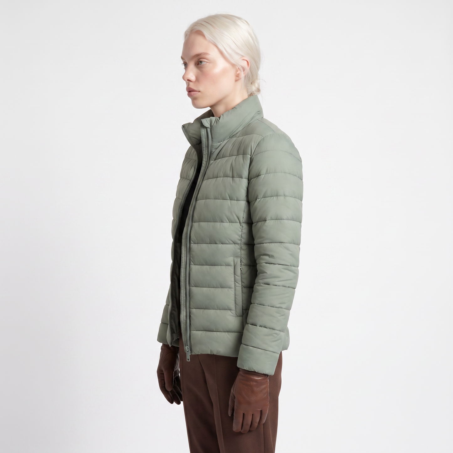 Sunoire lightweight puffer jacket with stand collar and zip closure top side crop 01