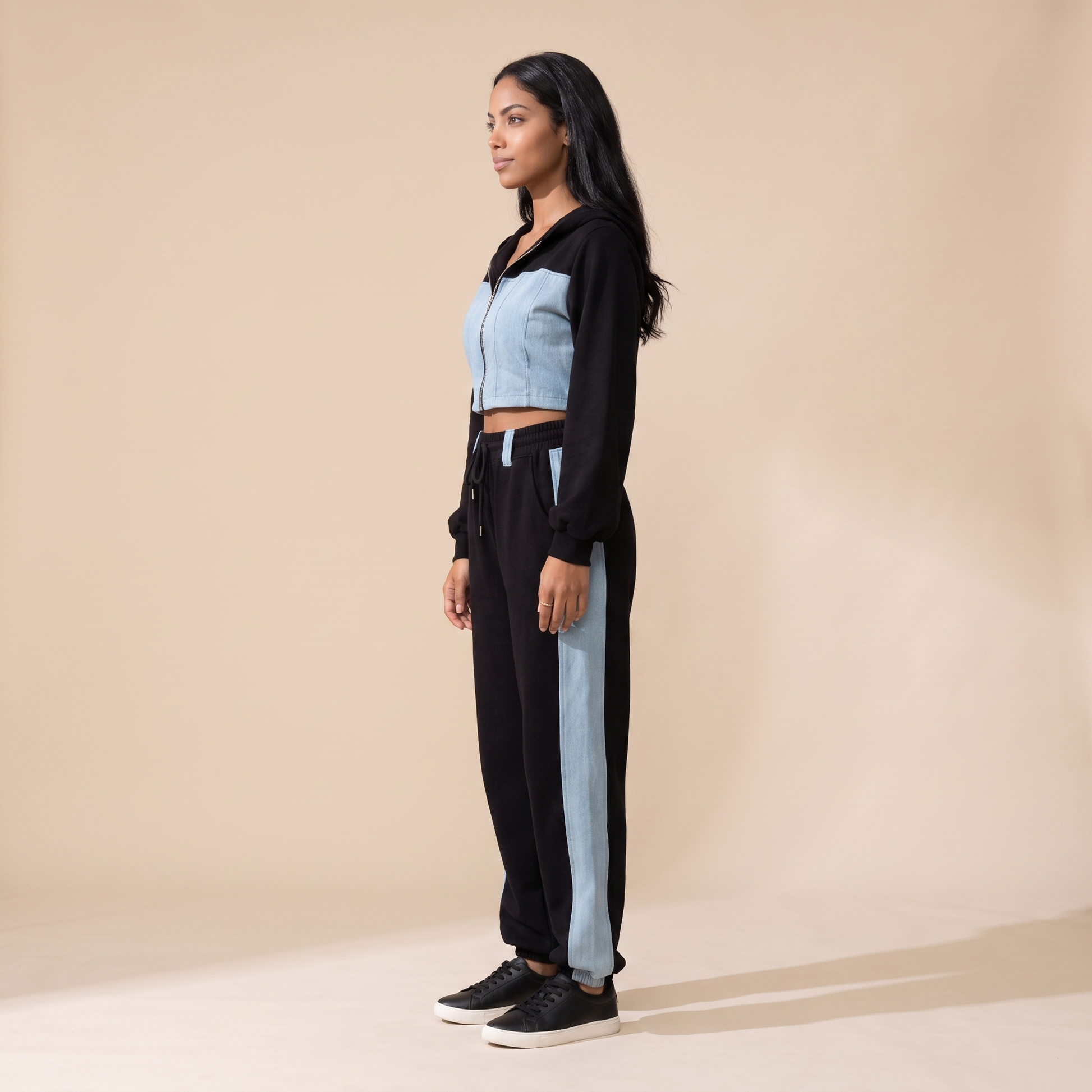 Sunoire lila black denim set side view 01