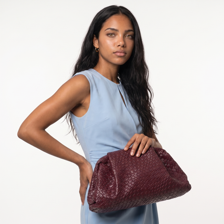 Sunoire margaux burgundy woven clutch 03 detail
