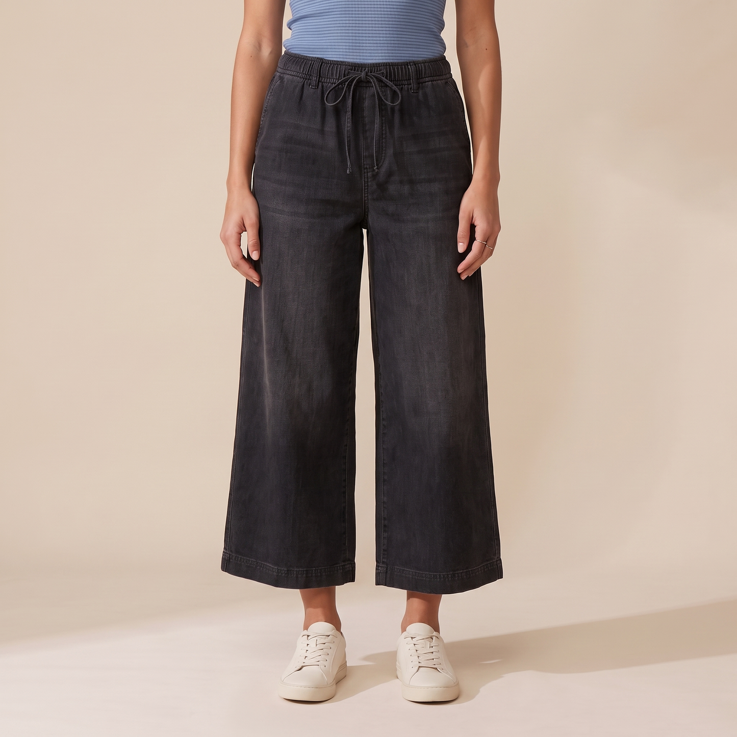 Sunoire melany black skirt bottom front crop 01