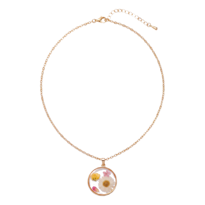 Sunoire non tarnish 18k gold plated korean bohemian pastoral small fragmented fashion dried flower charms pendant necklace for women 01 flatlay round daisy mix