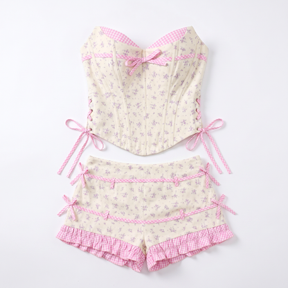 Sunoire quelvaron strapless lace up floral shorts set mannequin floral 01