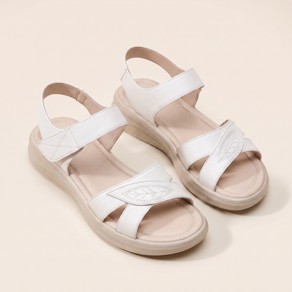 Sunoire aroven black strappy sandals colorway white