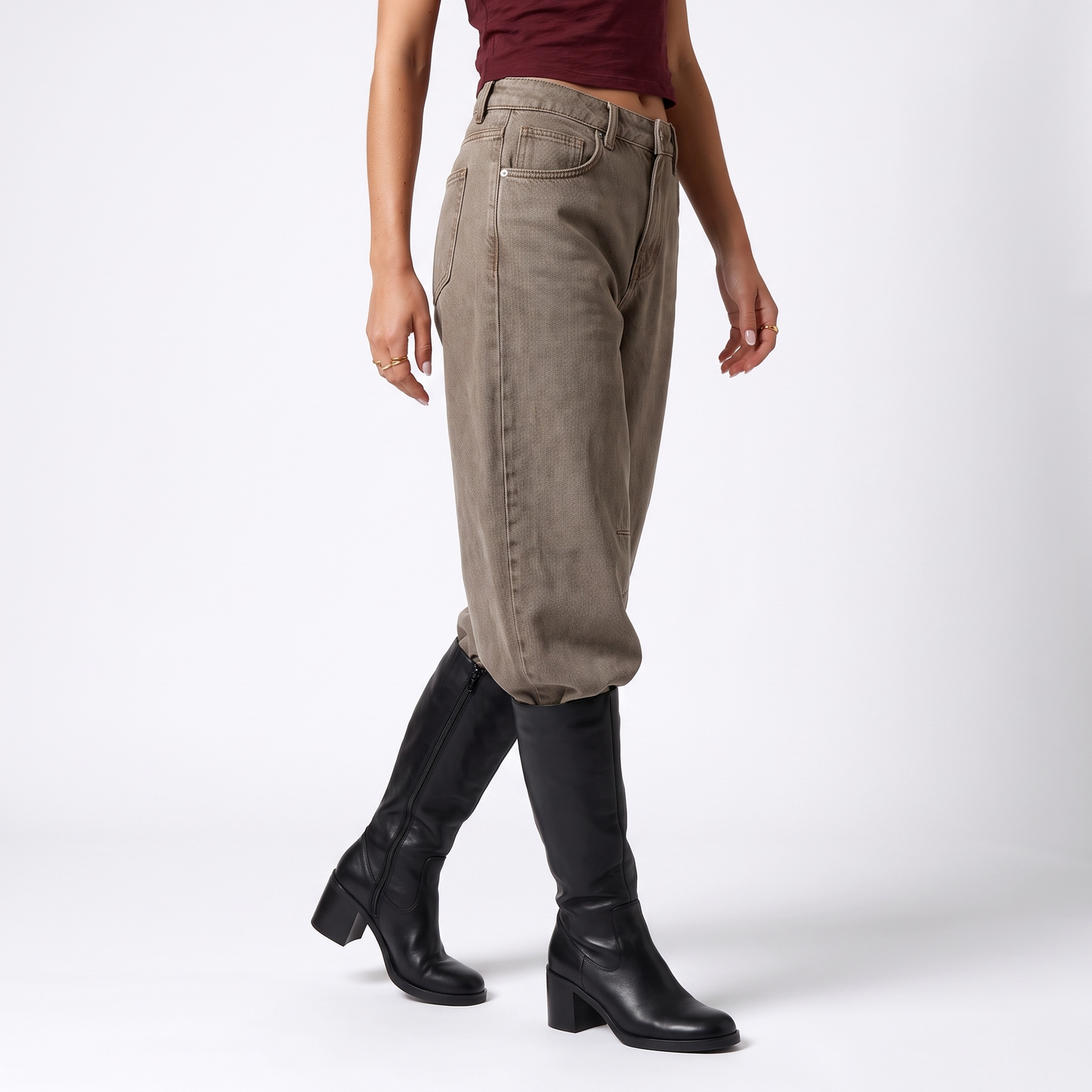 Sunoire relaxed barrel jeans noa bottom crop 3q 01