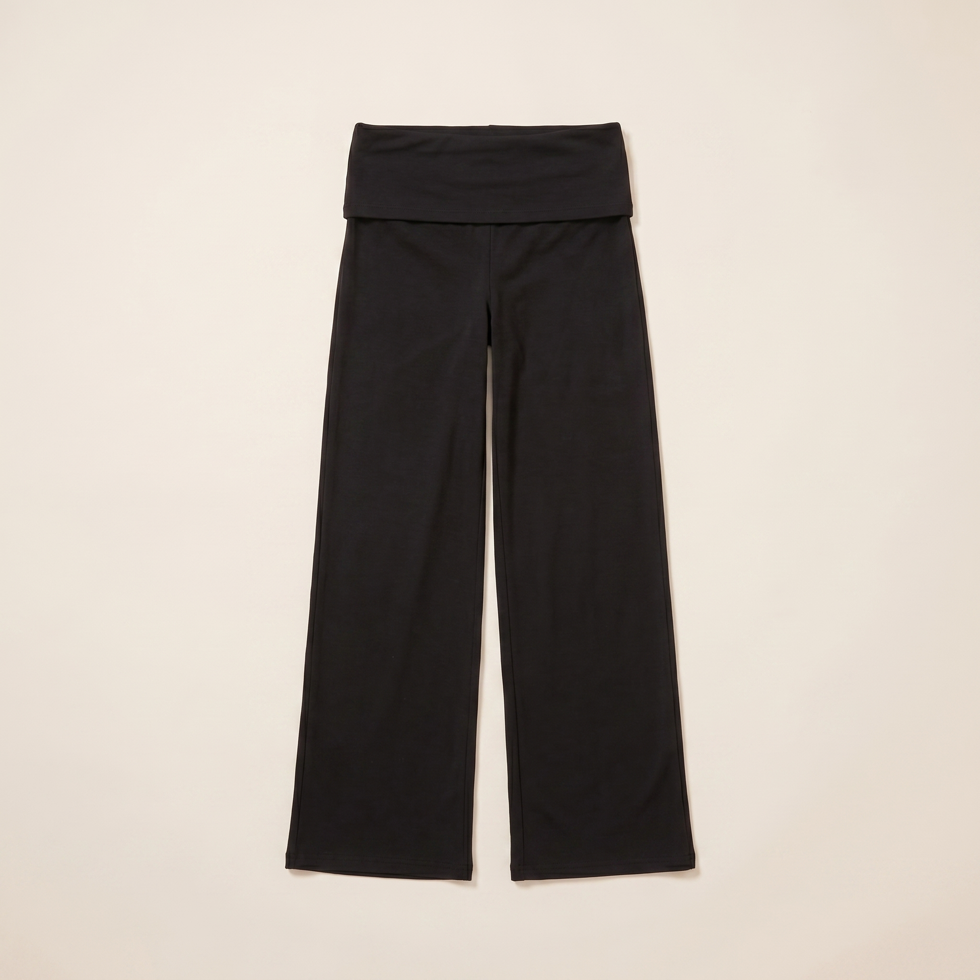 Sunoire s17091_black garment flatlay 01