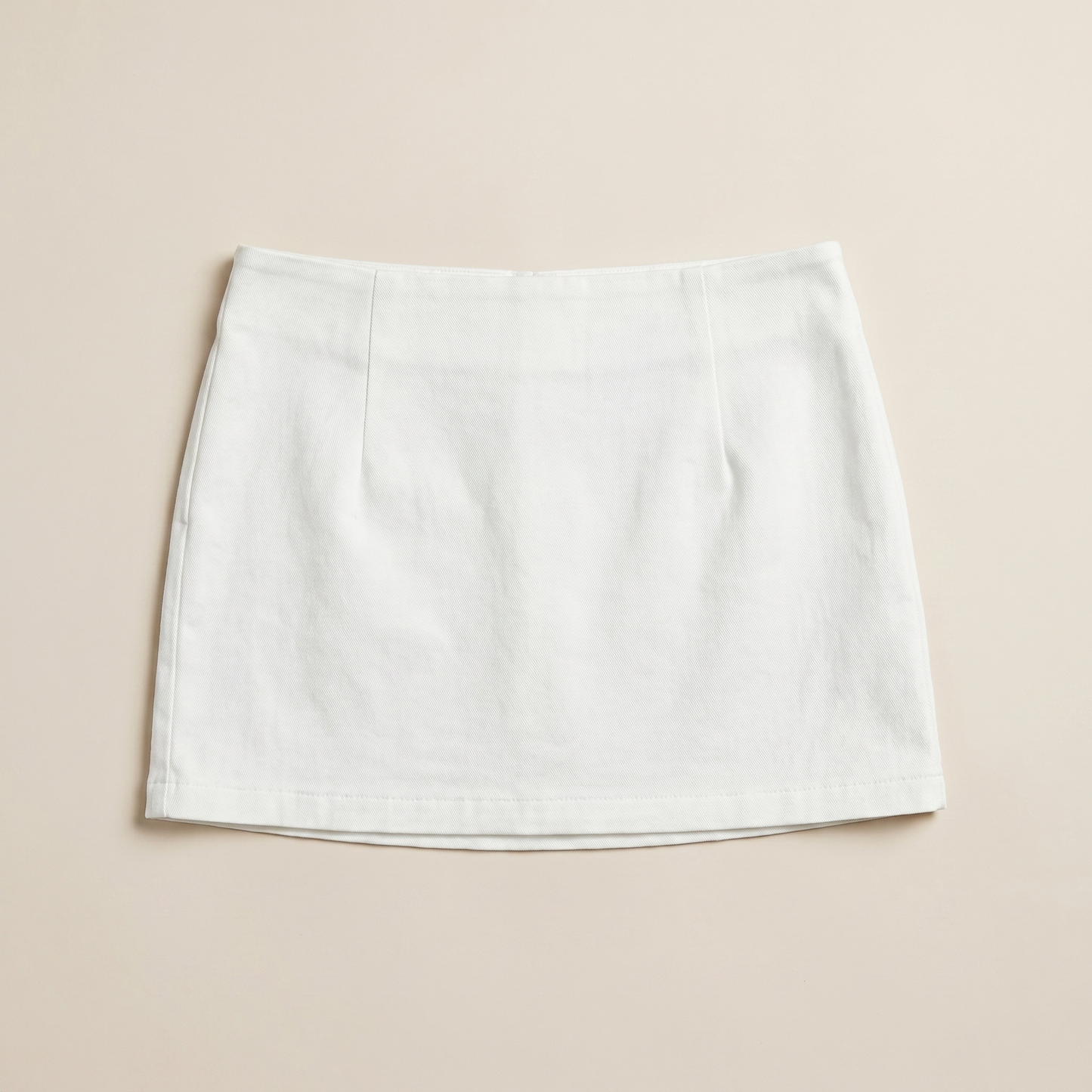 Sunoire s19732_white garment flatlay 01
