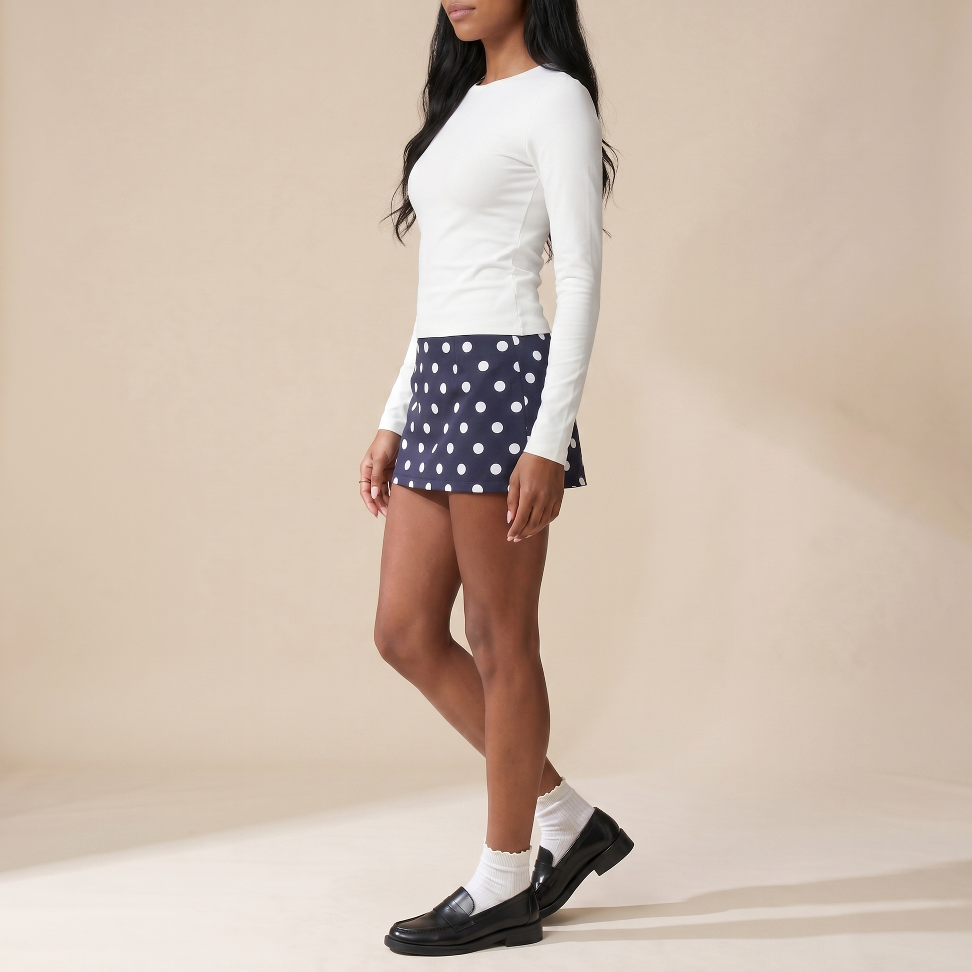 Sunoire s20942_navy and white bottom side crop 01