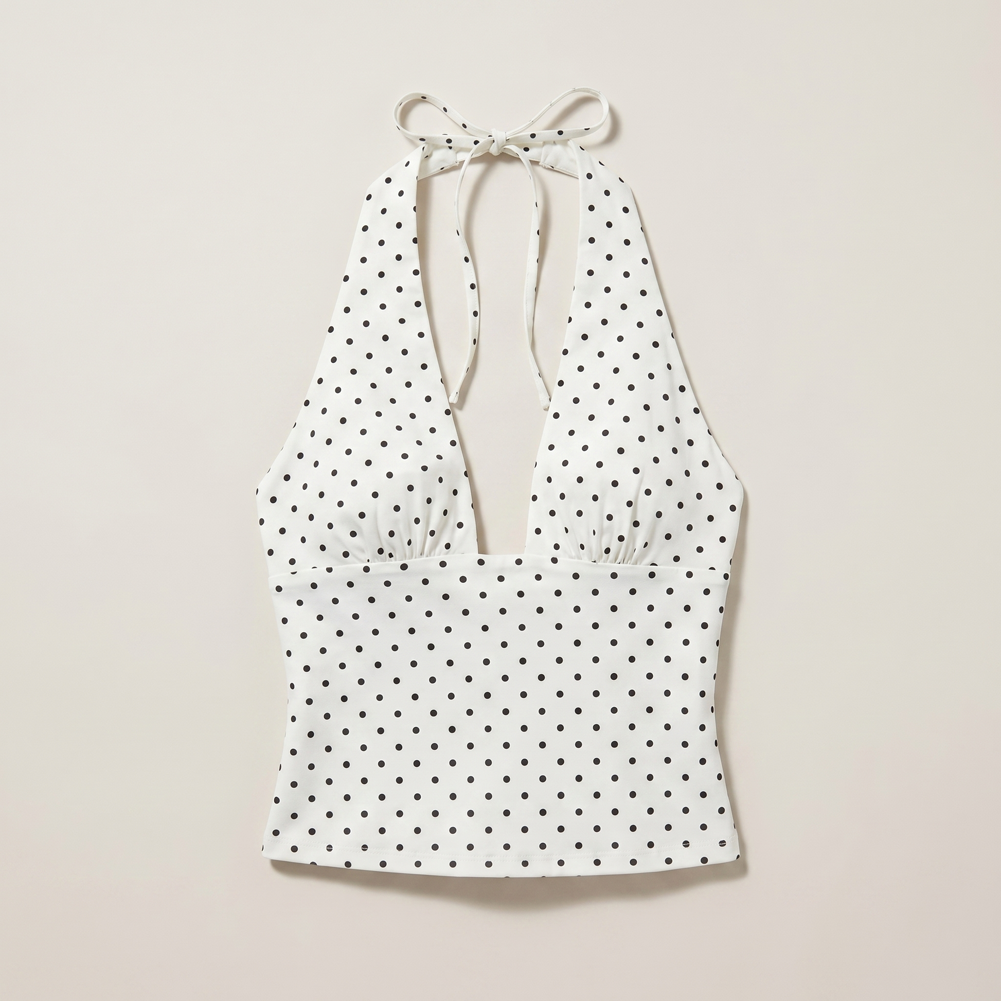 Sunoire s20990_white and black garment flatlay 01