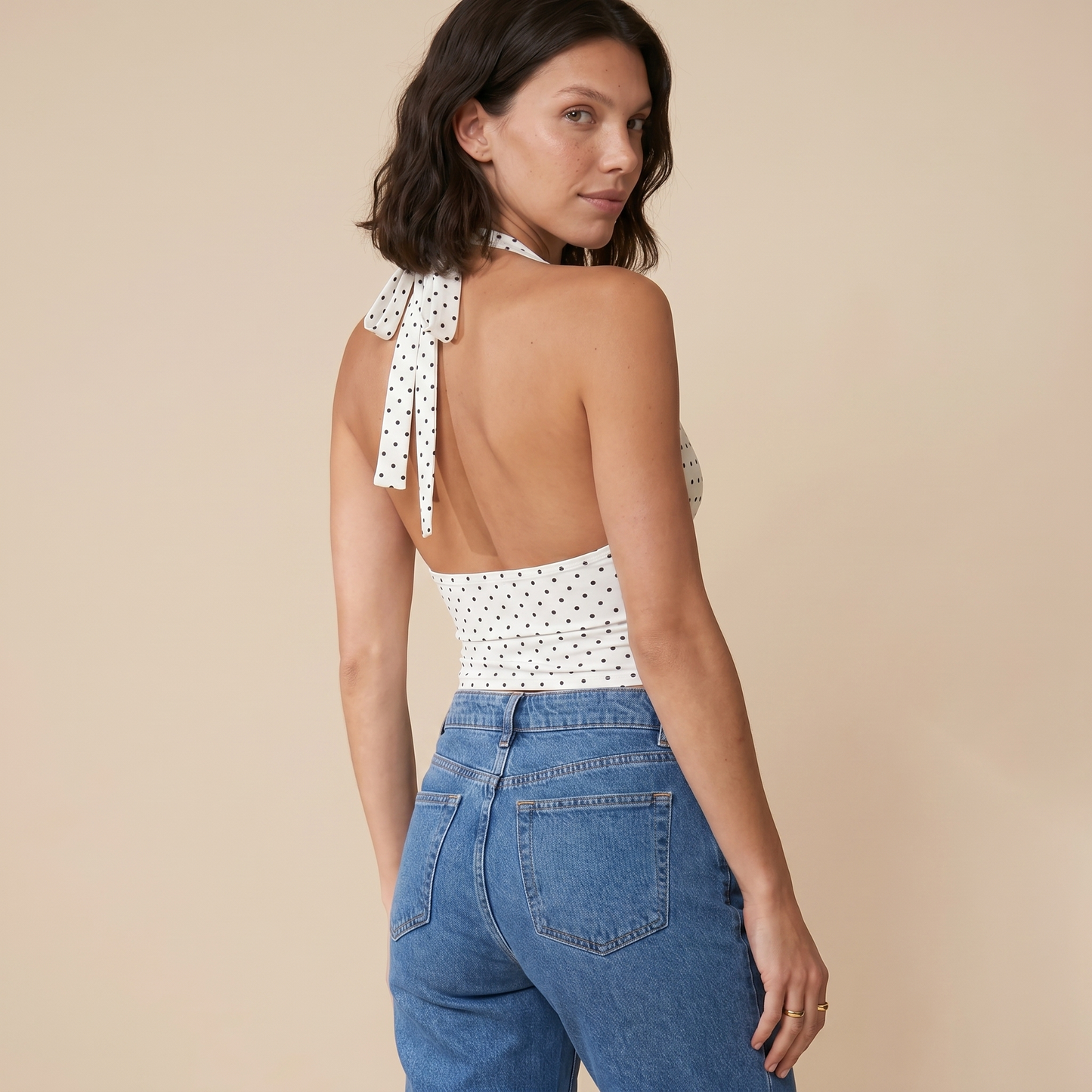 Sunoire s20990_white and black top back crop 01