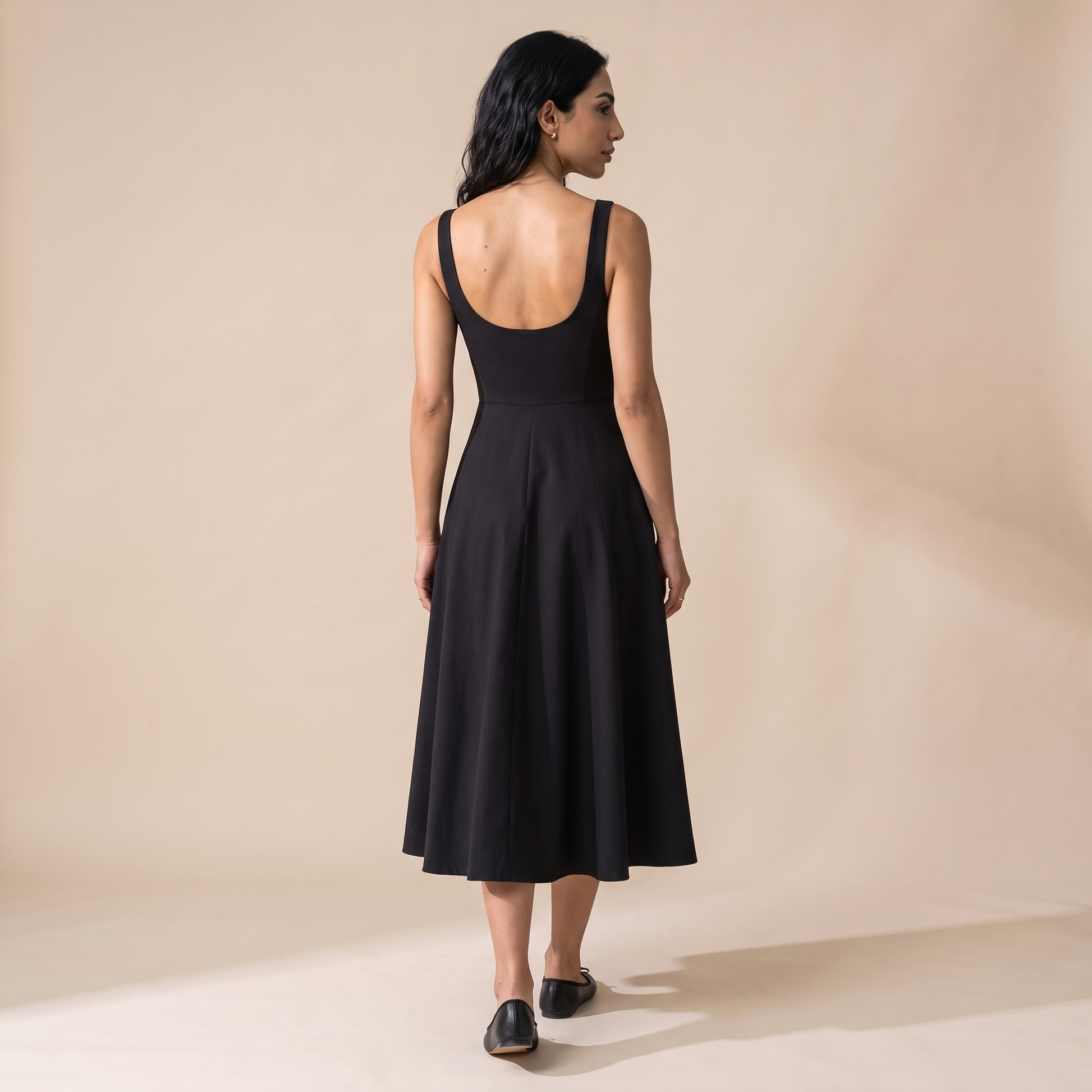 Sunoire serena black dress back view 01