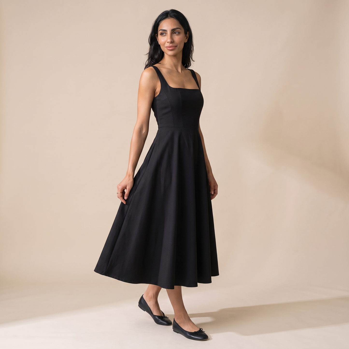 Sunoire serena black dress three quarter 01