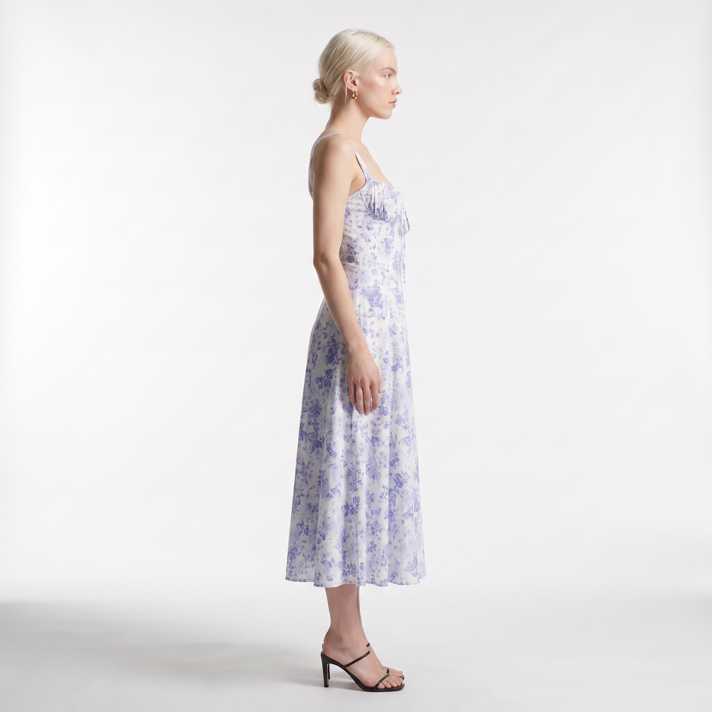 Sunoire vintage corset midi sundress women s natural waist sleeveless halter neck floral fit flare silhouette casual summer dress side view 01