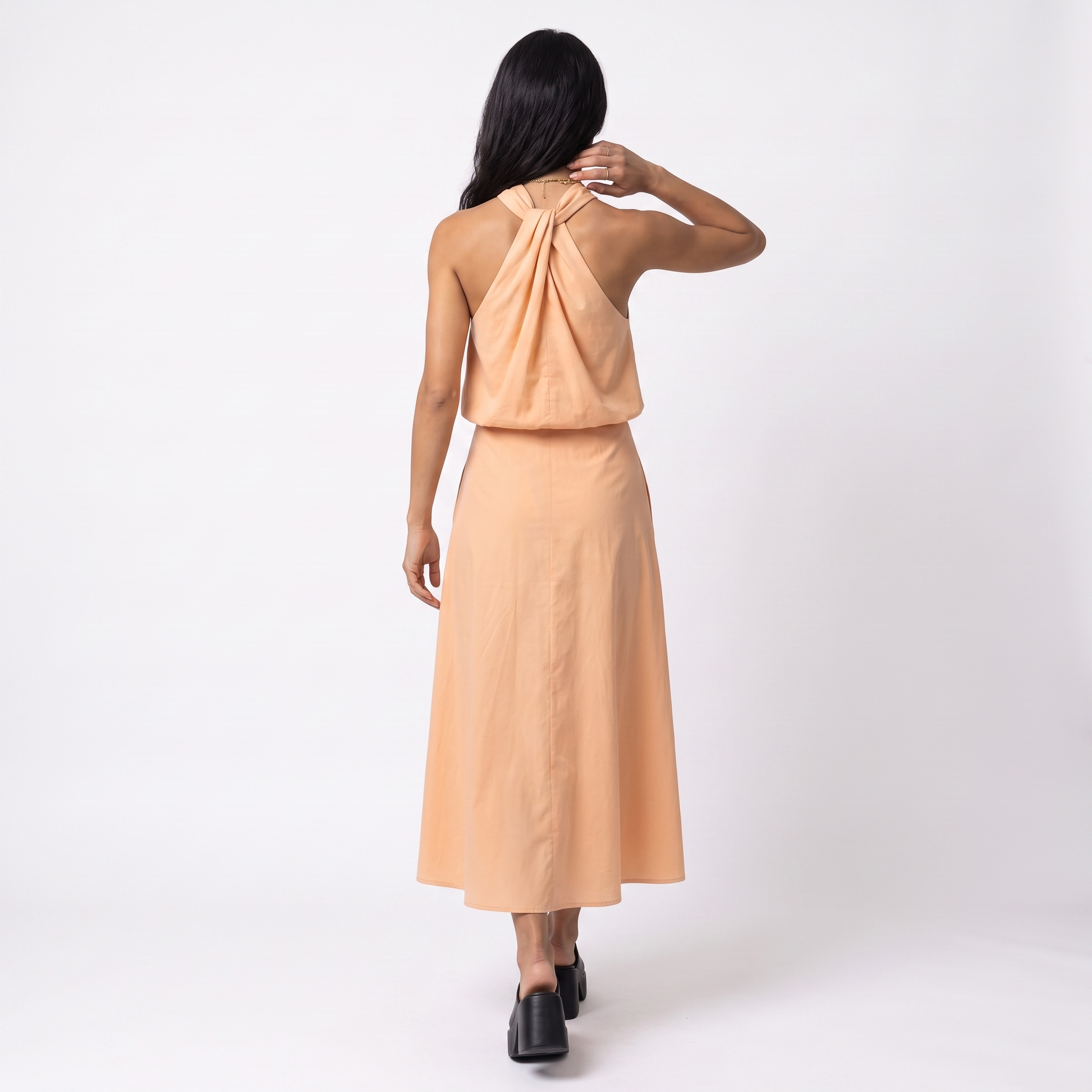 Sunoire solene back view 01