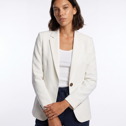 Sunoire tailored single breasted blazer top front crop 01