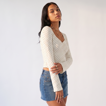 Sunoire white polka dot ruched vneck top top crop 3q 01