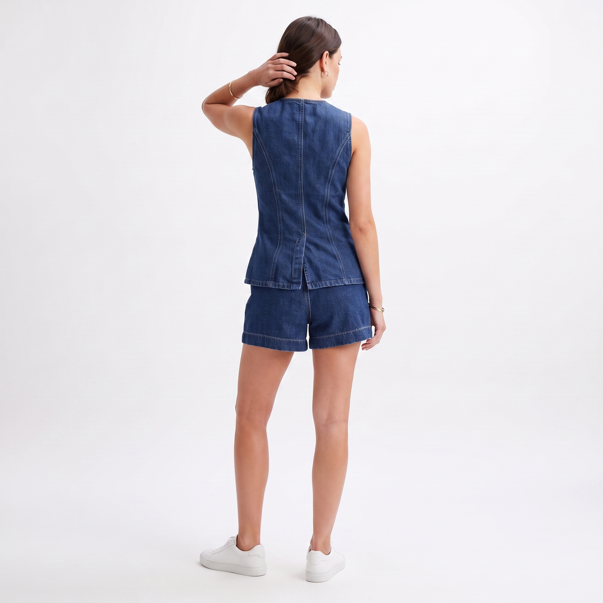 Sunoire wholesale 2025 y2k style women s sleeveless denim vest jacket and shorts two piece set outfit ready to ship for summer season back view 01