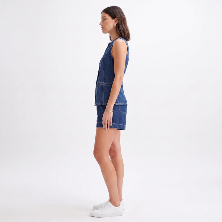 Sunoire wholesale 2025 y2k style women s sleeveless denim vest jacket and shorts two piece set outfit ready to ship for summer season side view 01