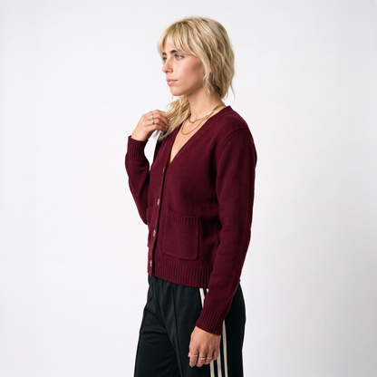 Sunoire women knitted v neck cardigan long sleeve solid color button front pocket casual anti wrinkle winter wear top side crop 01