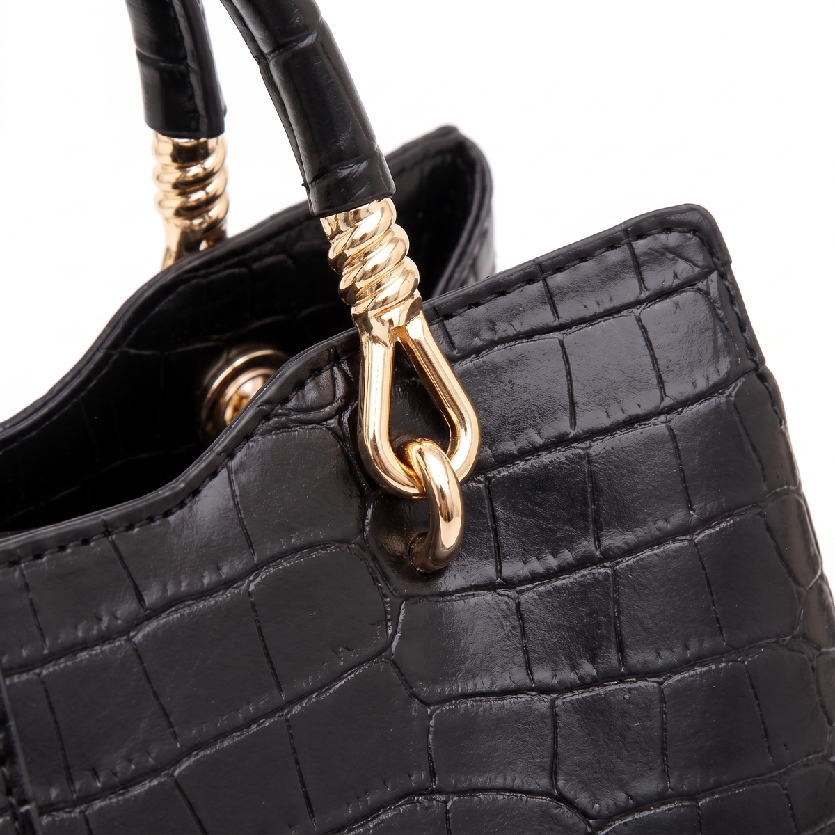 Women's 3 Piece Handbag and Purse Set, hardware close-up
