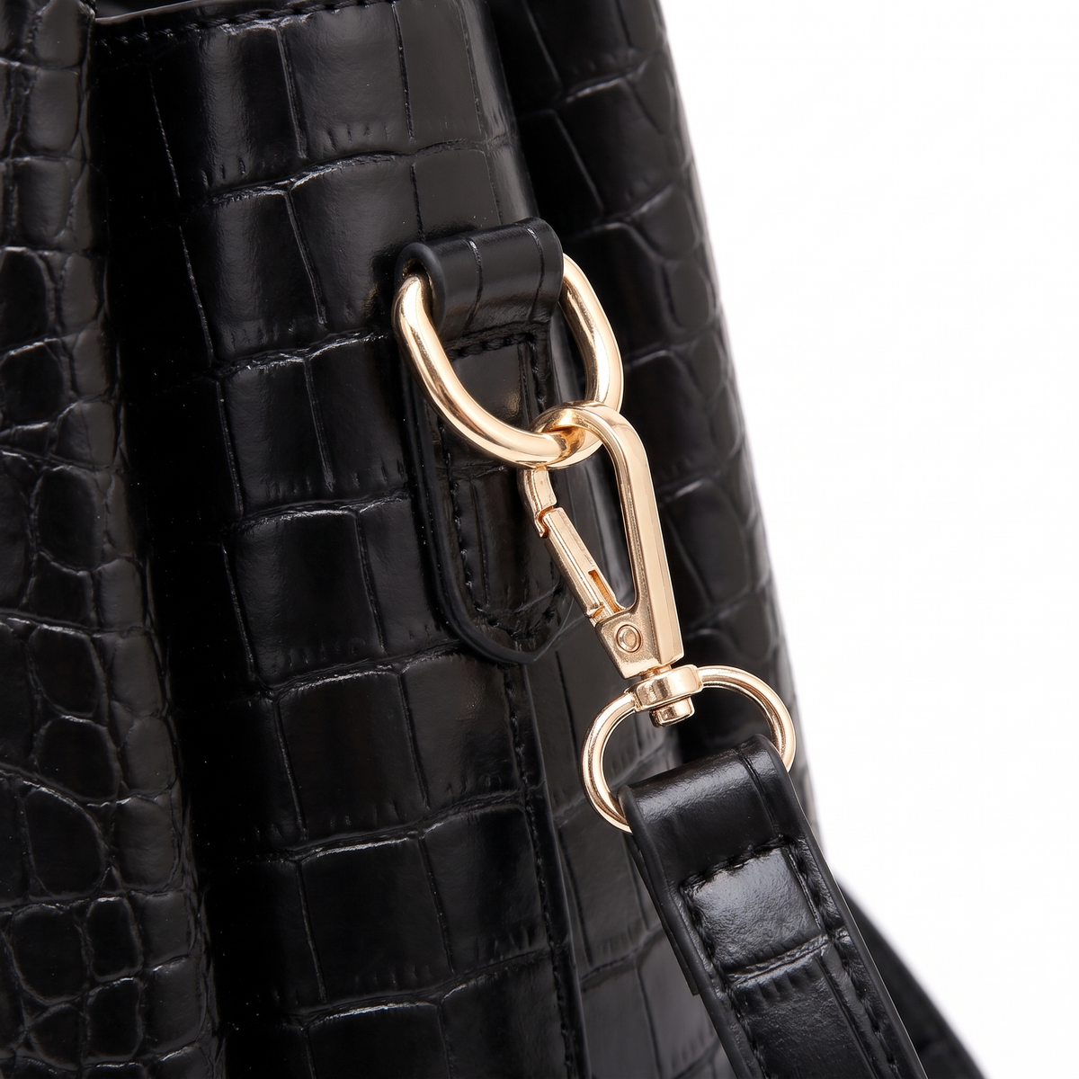 Women's 3 Piece Handbag and Purse Set, detail close-up