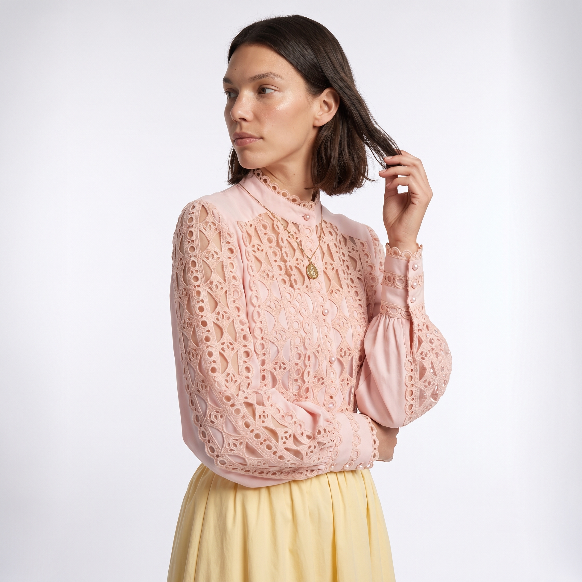 Sunoire women s autumn temperament long sleeved shirt loose and versatile lace shirt top side crop 01