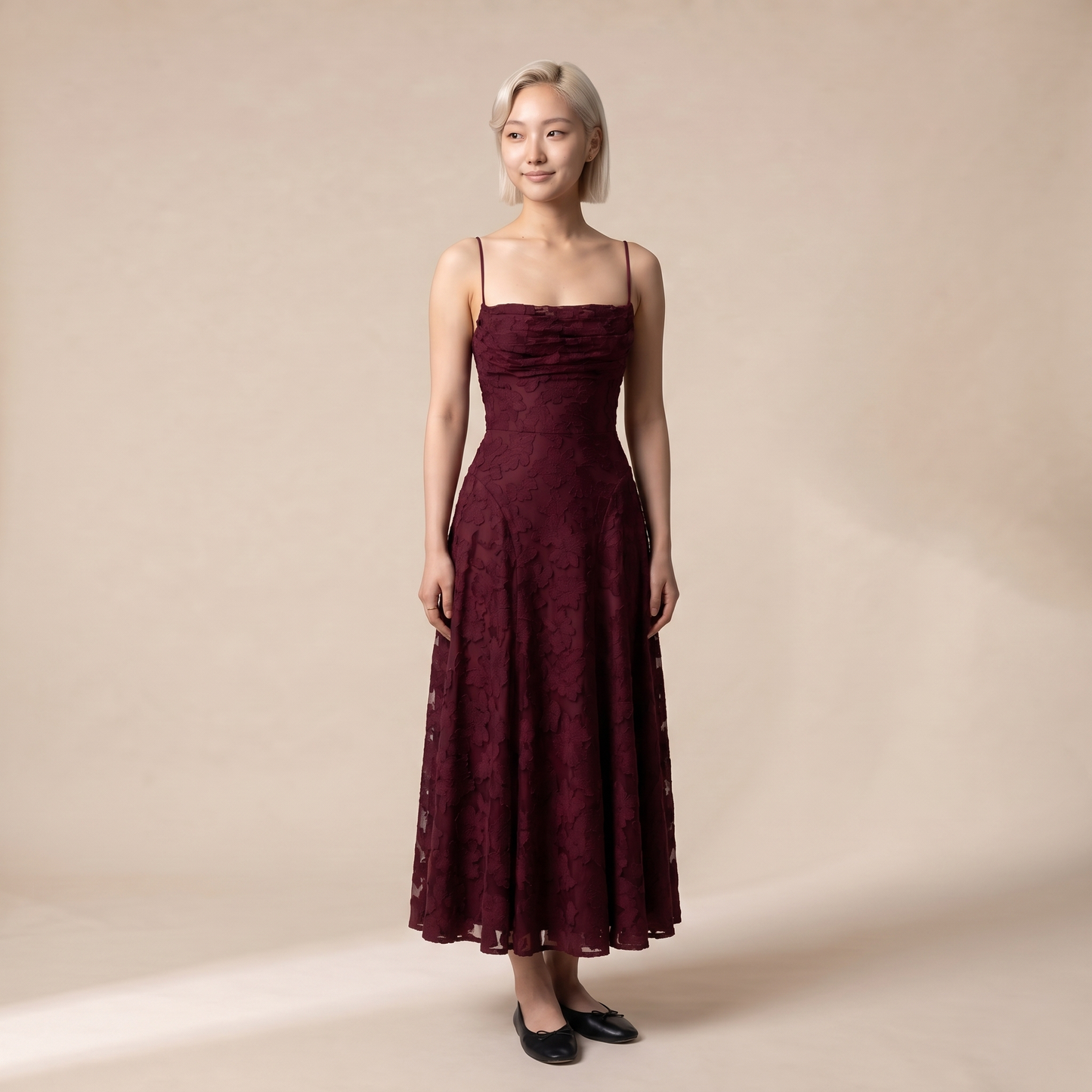 Sunoire women s floral maxi dress sculpted silhouette colorway burgundy front hero 01
