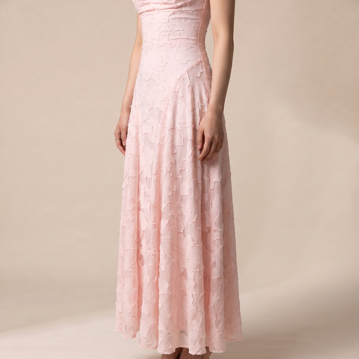 Sunoire women s floral maxi dress sculpted silhouette worn detail 01