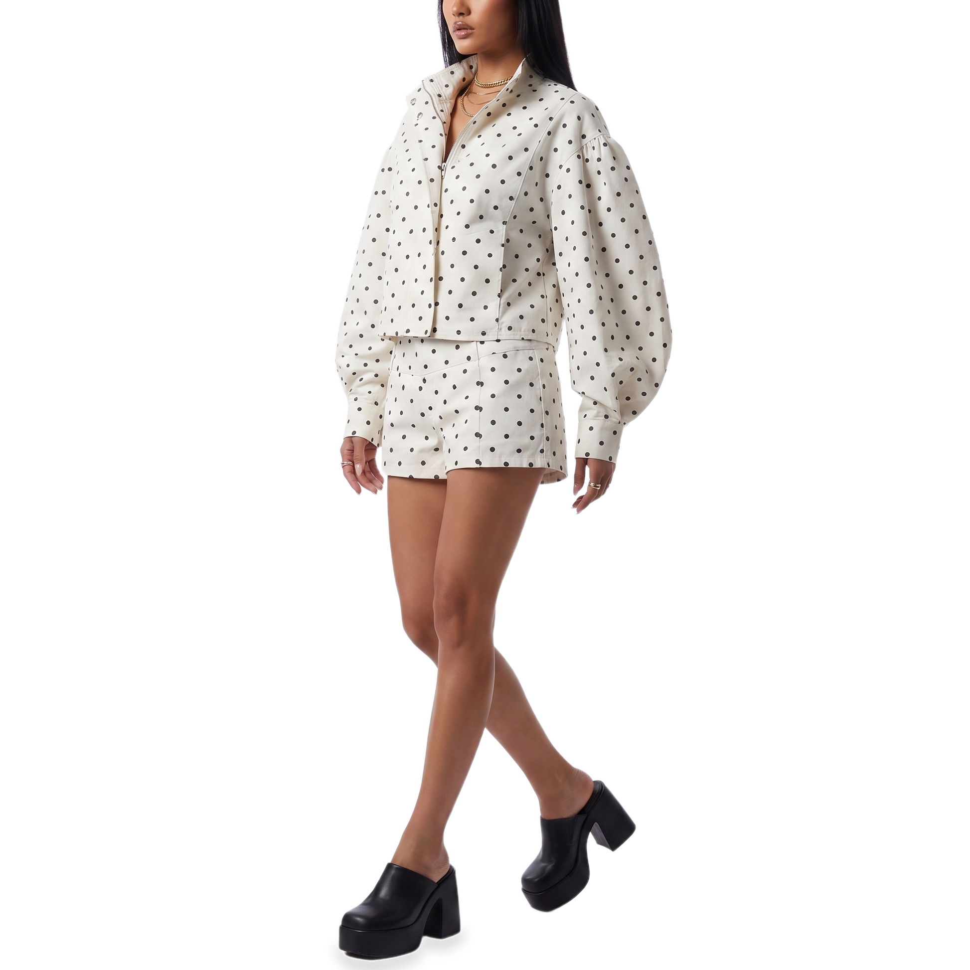 Sunoire polka dot mandarin collar cropped shorts set three quarter 01