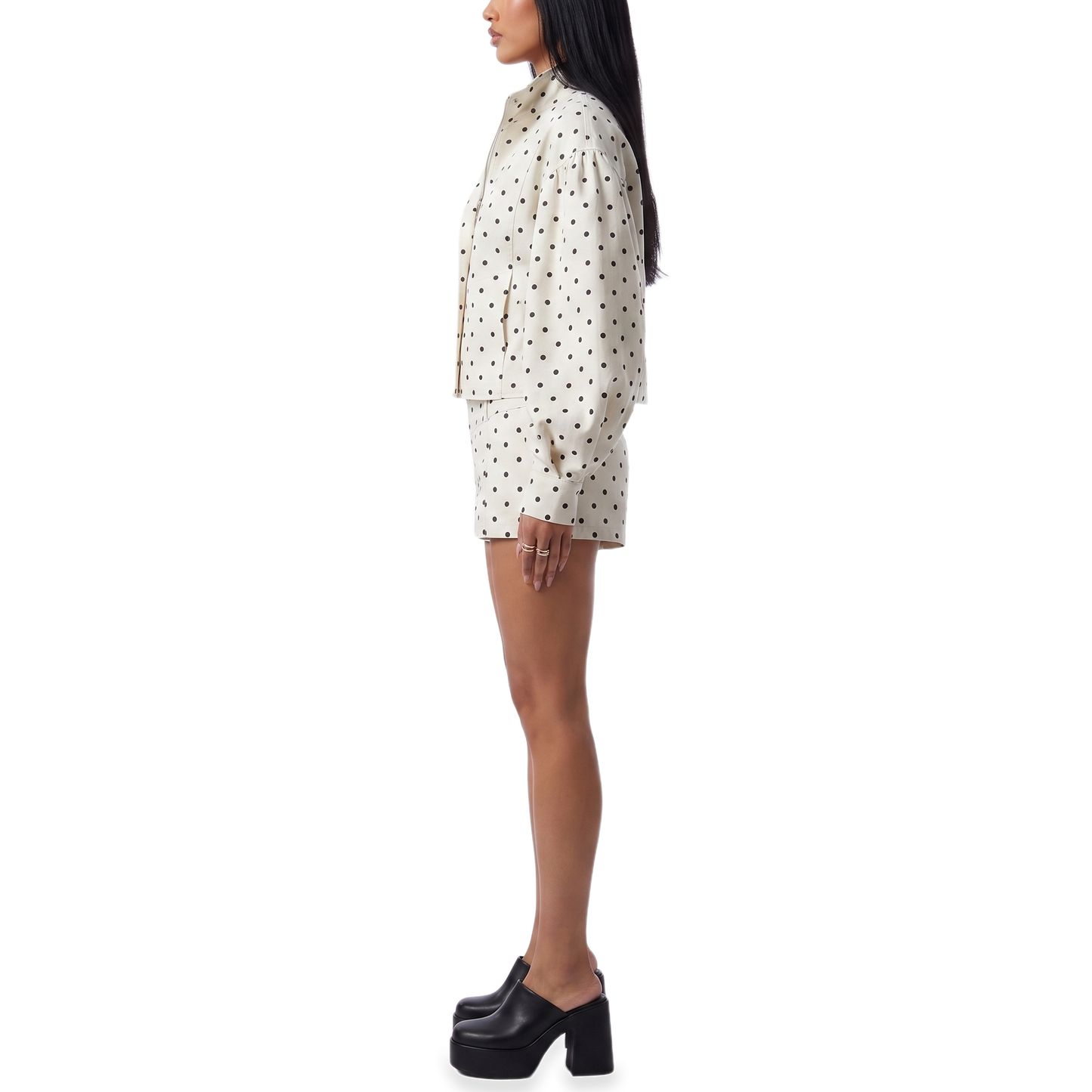 Sunoire polka dot mandarin collar cropped shorts set side view 01