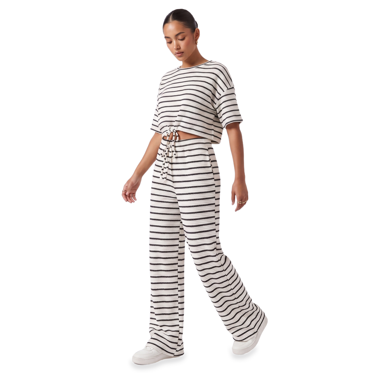 Sunoire striped crop top wide leg pants set three quarter 01