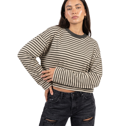 Sunoire striped contrast collar crop top top crop 3q 01