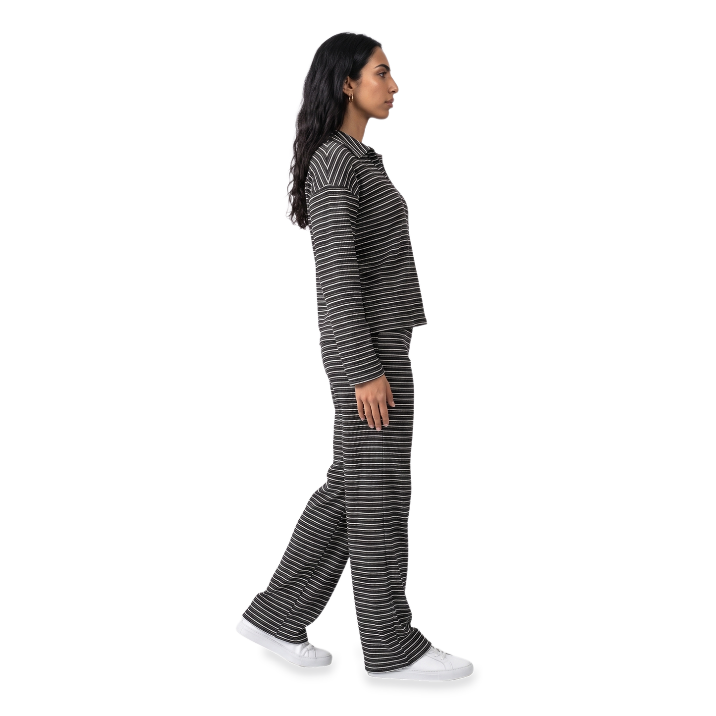 Sunoire striped collared lounge set side view 01