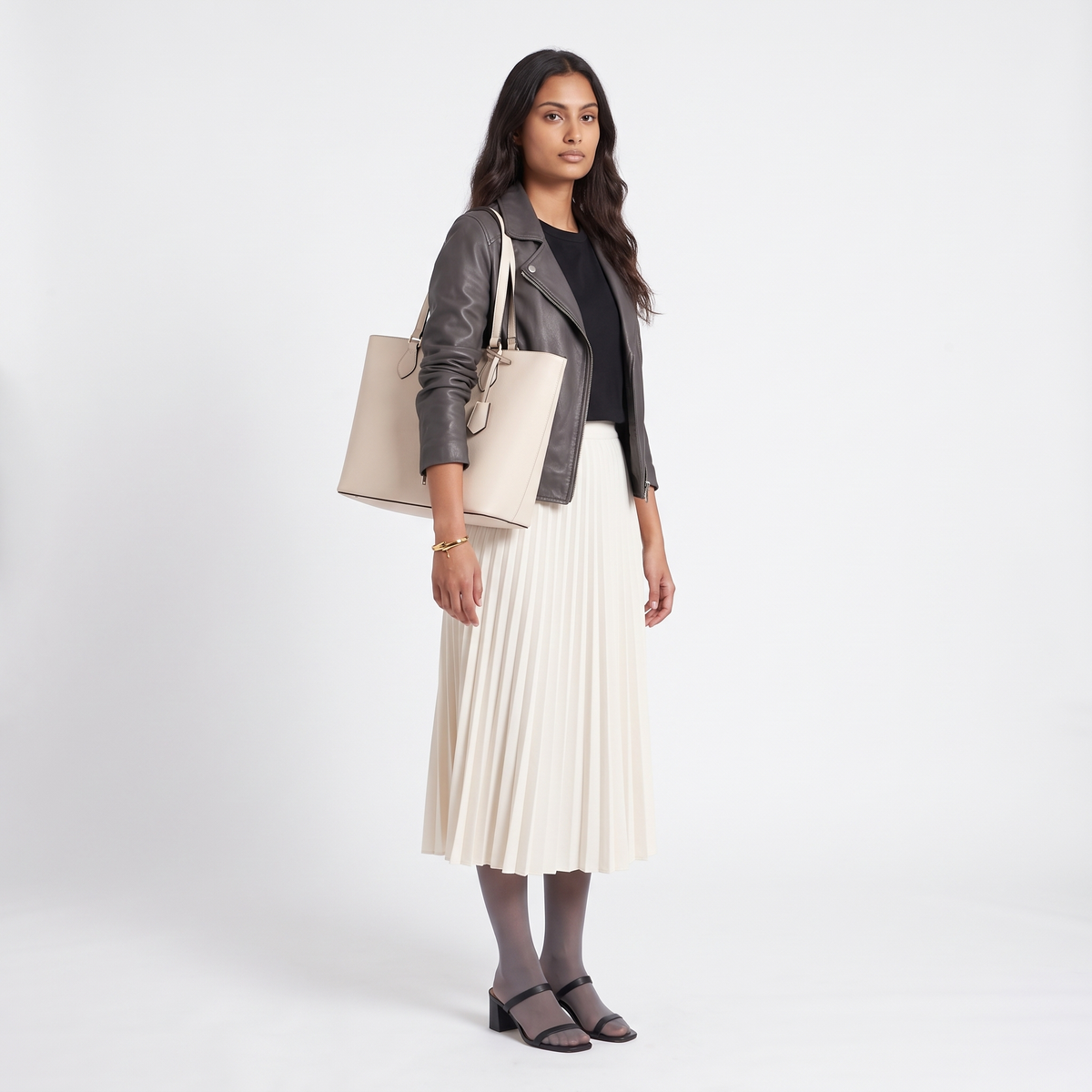 Women's 4 Piece Handbag and Purse Set, worn by a model