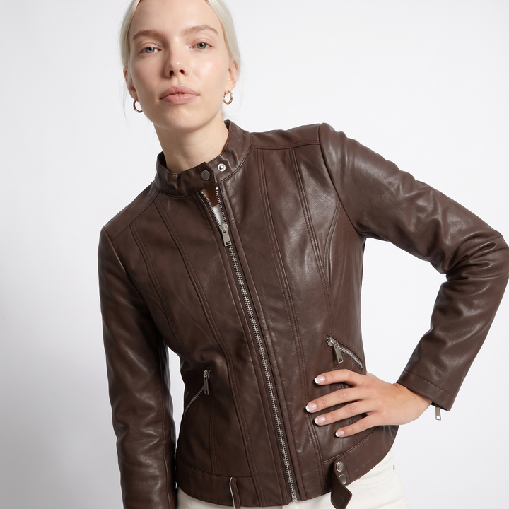 Sunoire womens classic leather jacket with zip pockets top detail 01