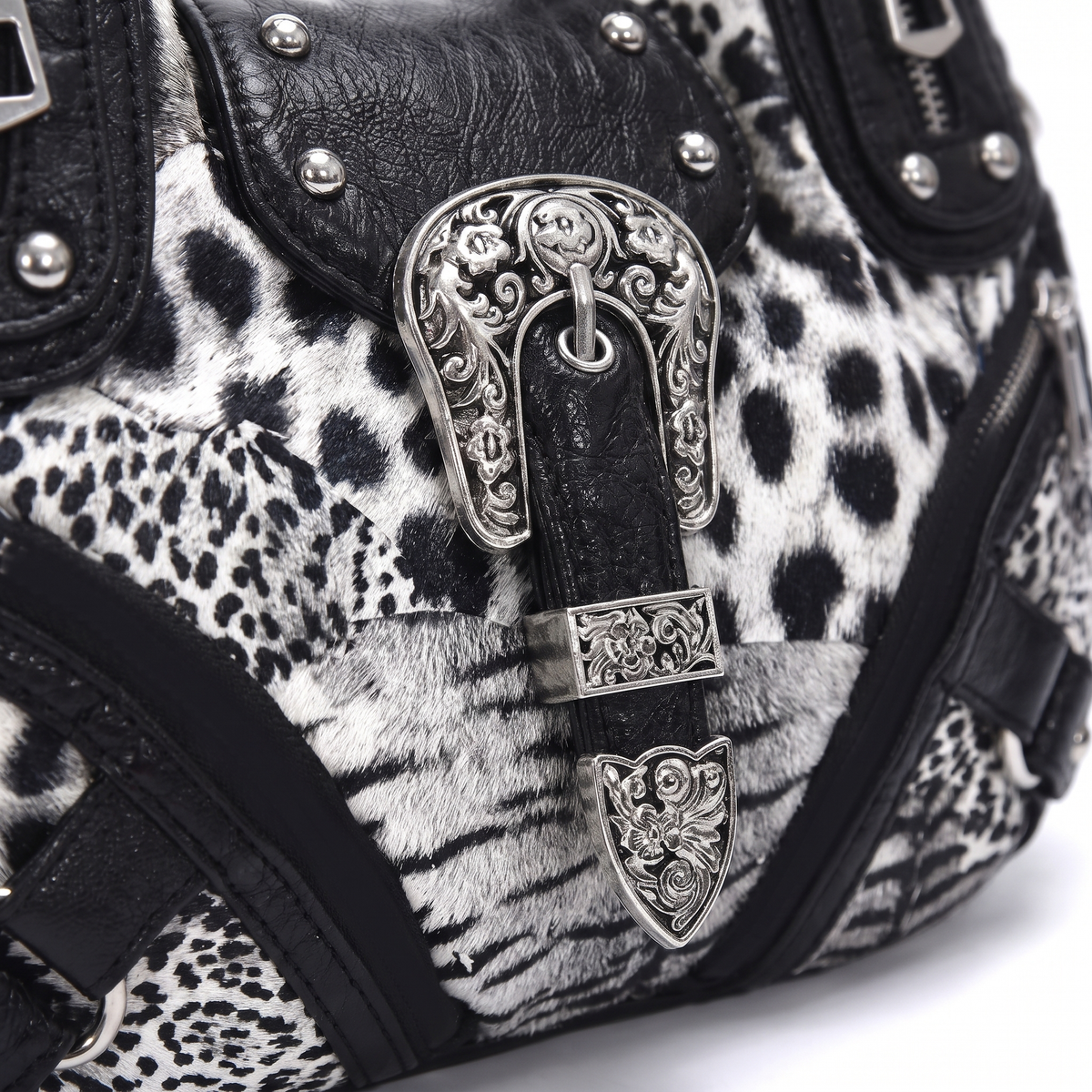 Women's Leopard Print Hobo Bag, hardware close-up