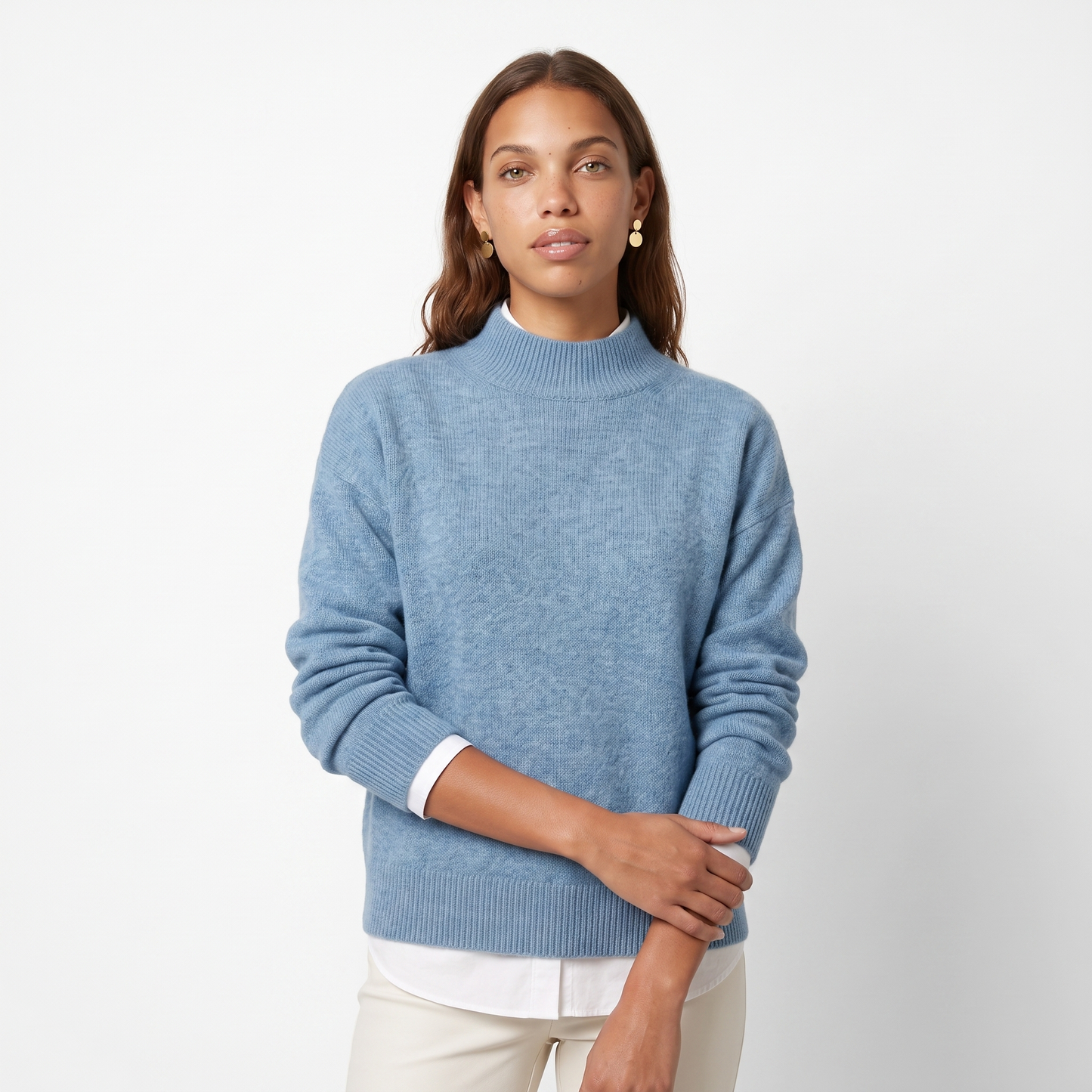 Sunoire womens loose fit cashmere sweater top front crop 01