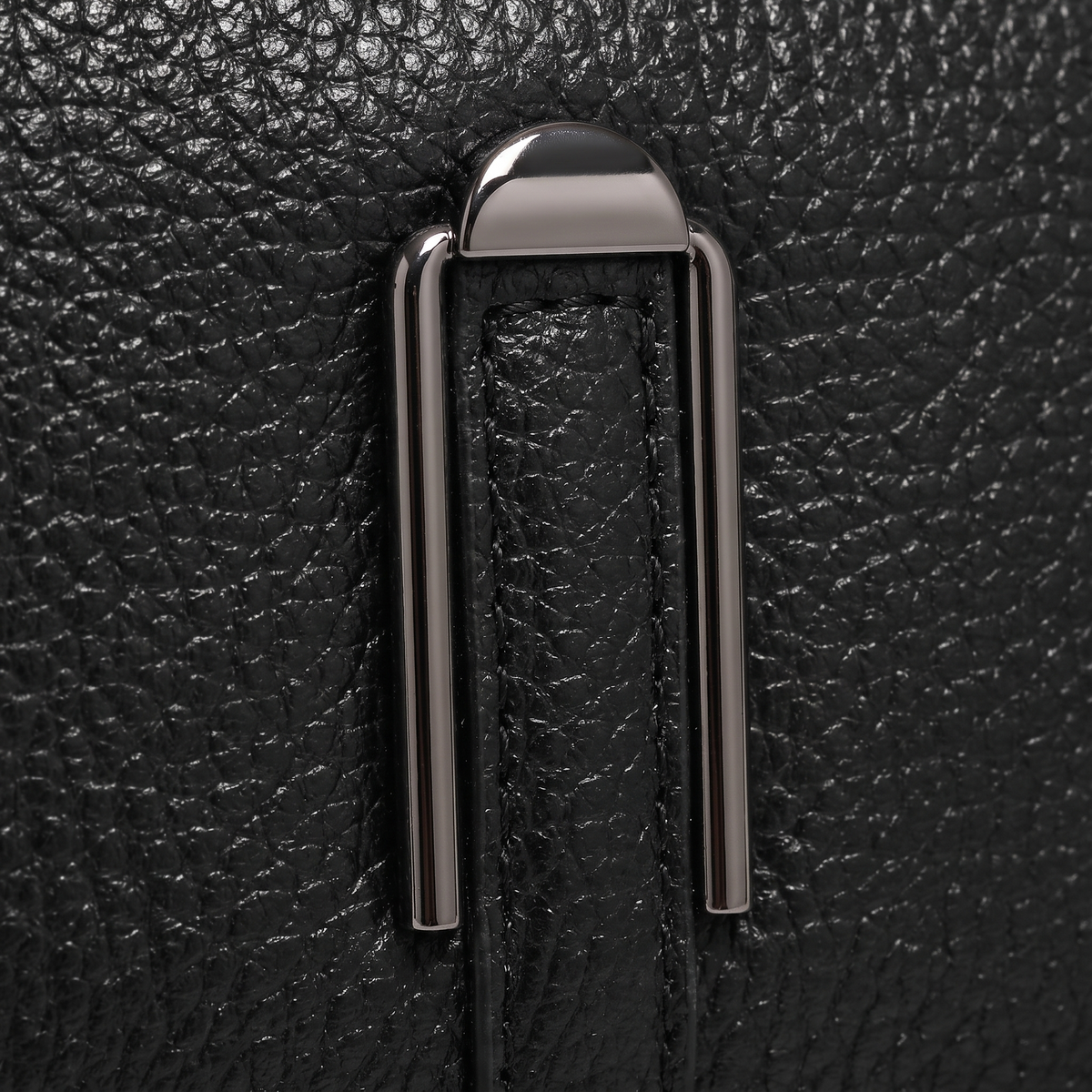 Women's Pebbled Faux Leather Double Zip Crossbody Bag, hardware close-up