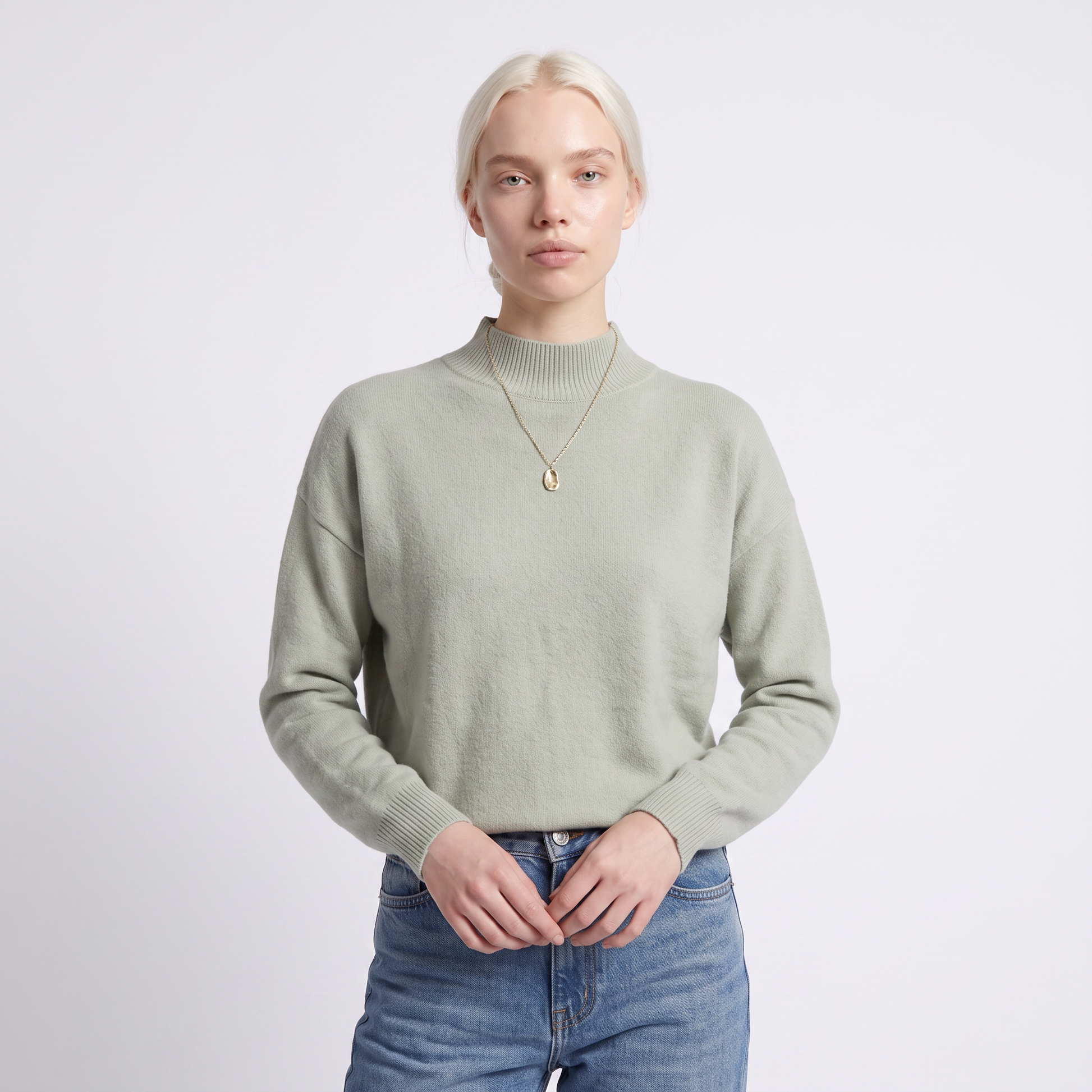 Sunoire womens turtleneck knit sweater top front crop 01