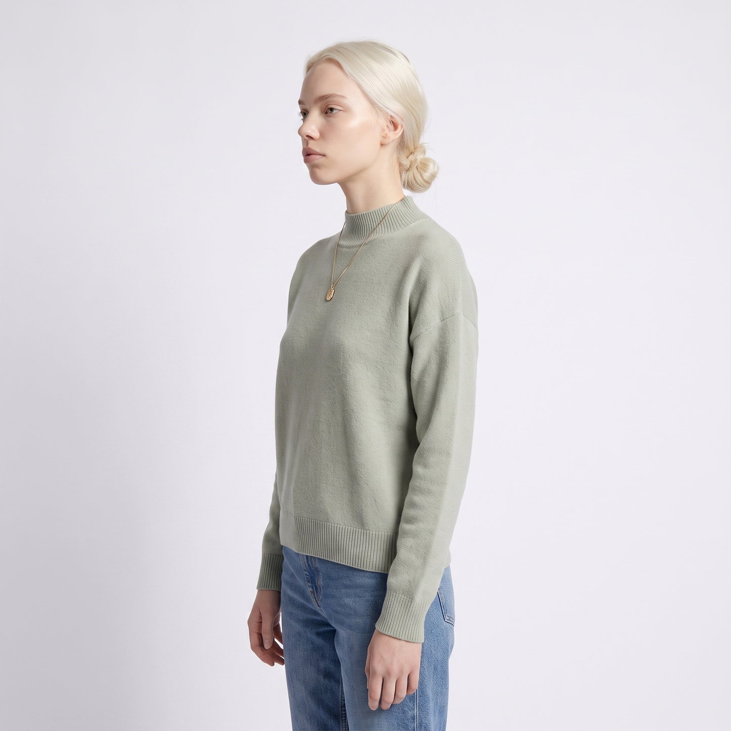 Sunoire womens turtleneck knit sweater top side crop 01